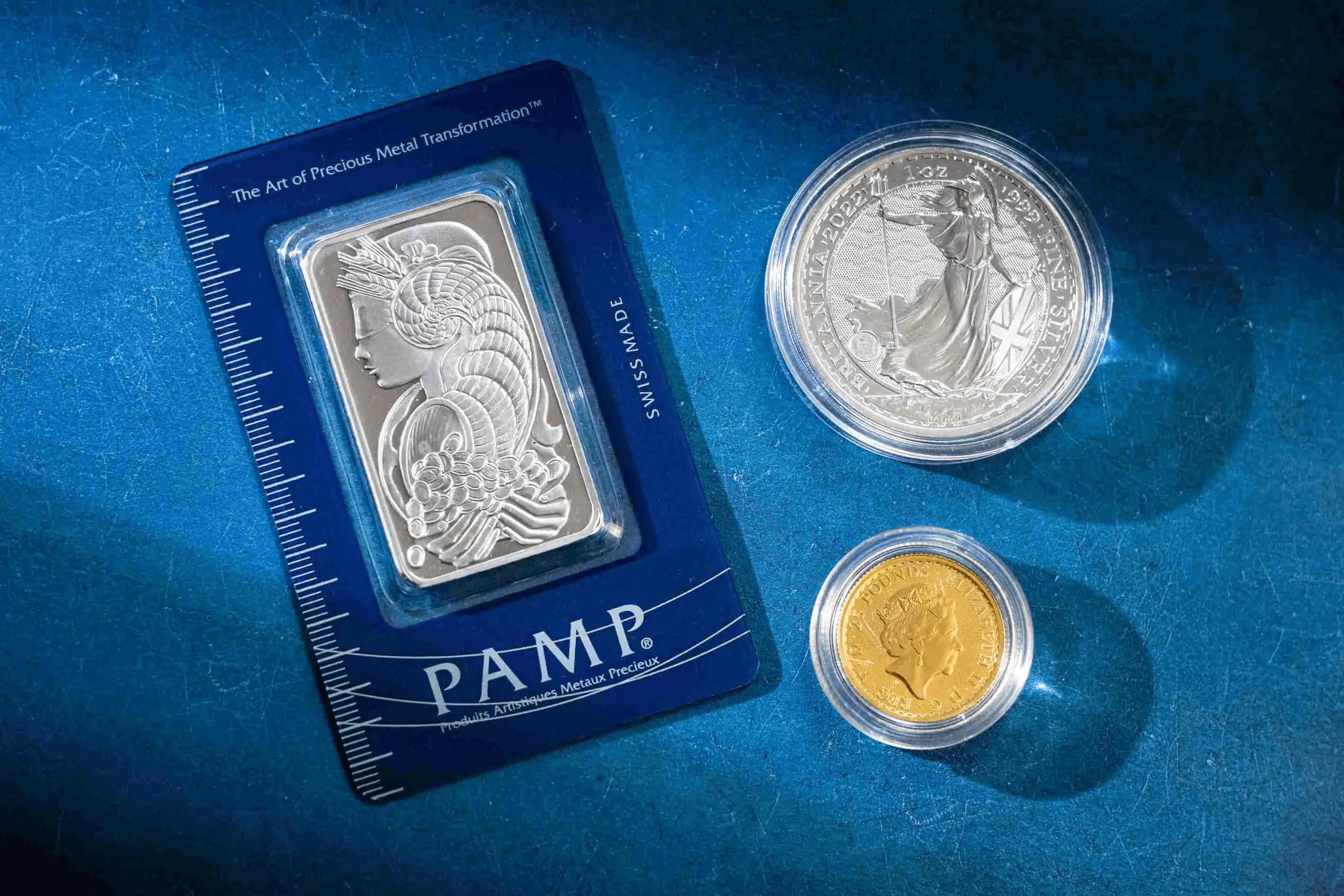Gold IRA vs. Physical Gold: Which is Right for You?